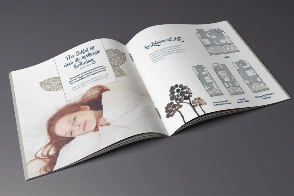 sonnreich-brochure-mockup-1.jpg