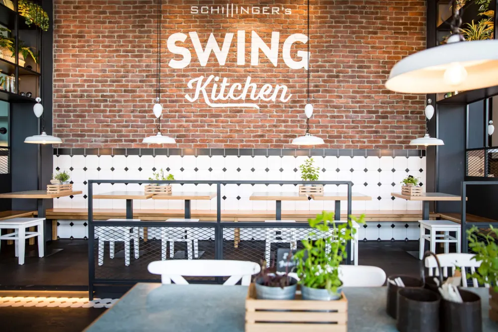 Swing-Kitchen_Schwedenplatz_2500px-1.jpg