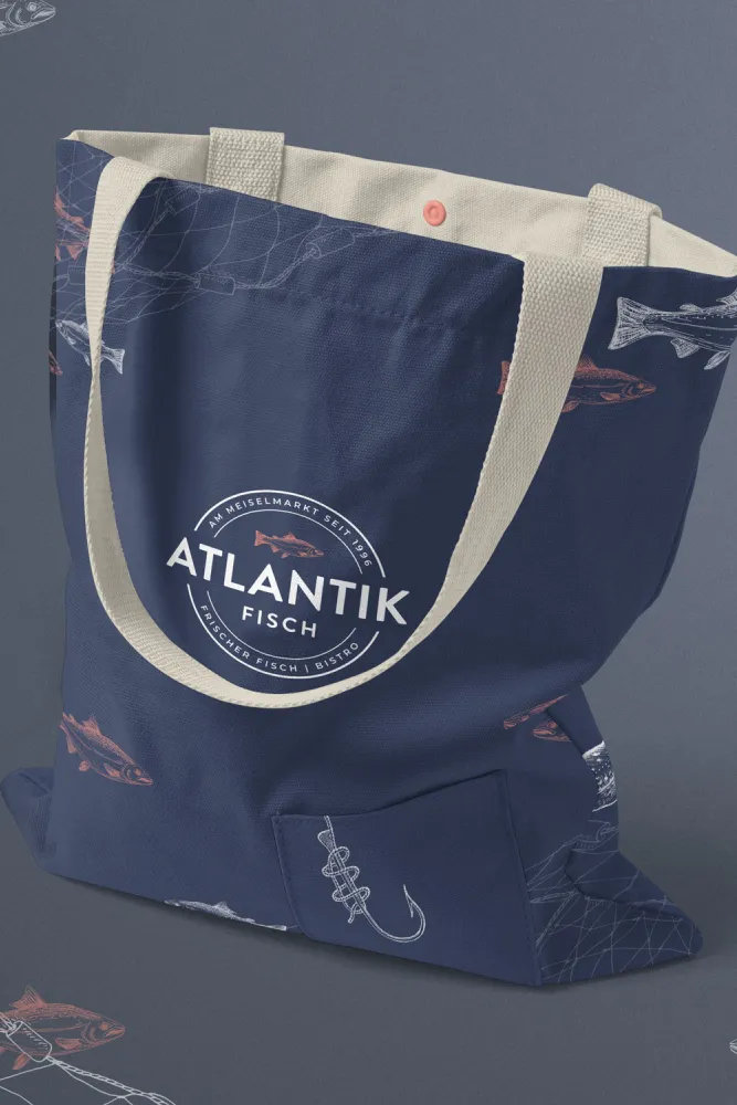 AtlantikFisch-Tasche-Mockup-01-1500x1500px.jpg